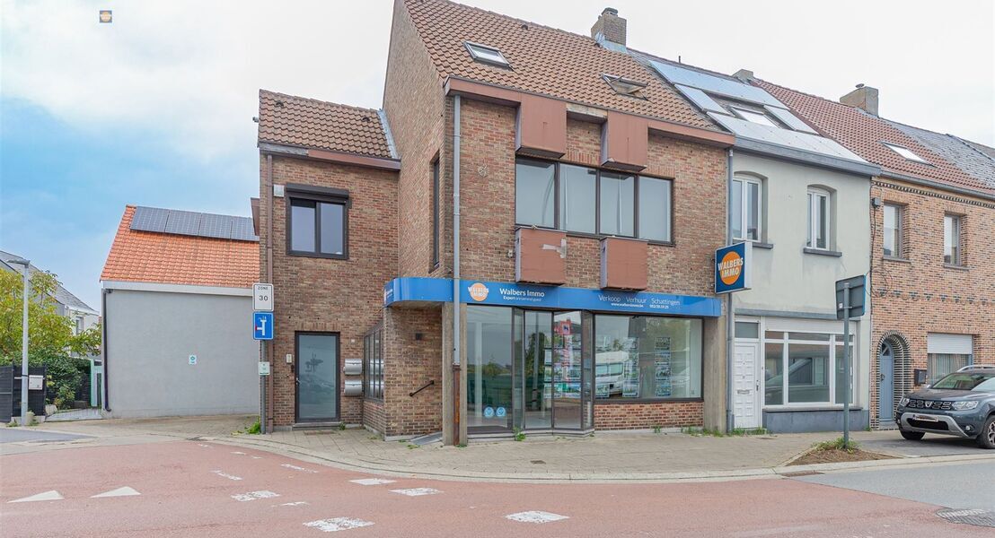 Gemengd gebouw te koop in SINT-AMANDS