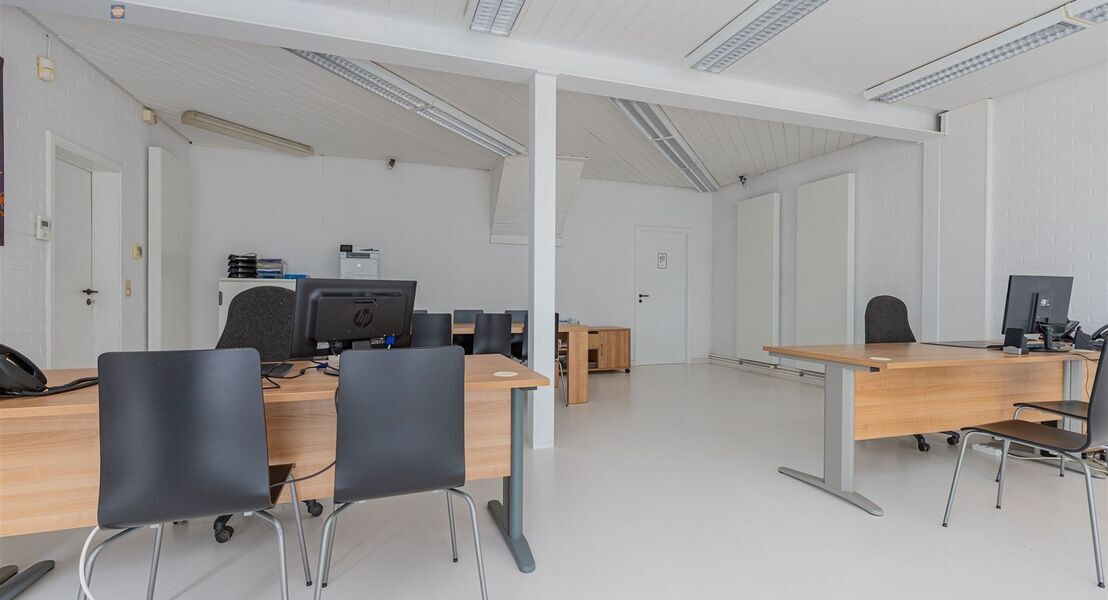 Gemengd gebouw te koop in SINT-AMANDS