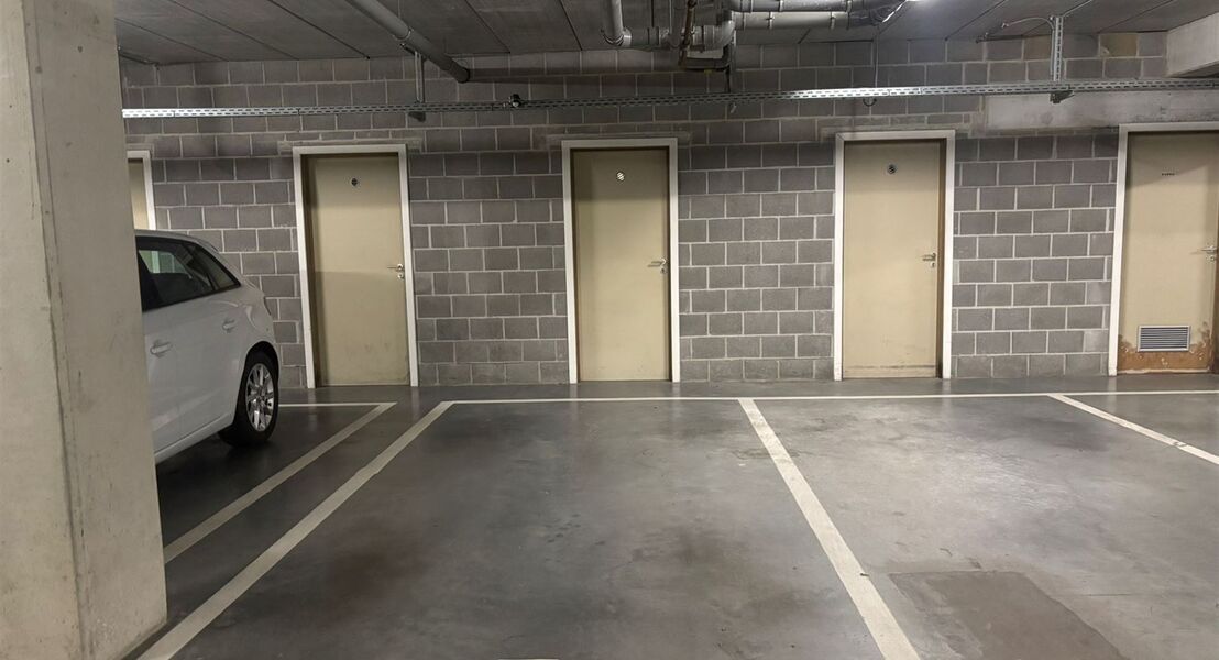 Parking/Garagebox te koop in WILLEBROEK